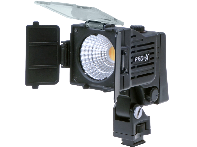Antorcha LED PRO-X MAMBA para cámara con 1500 lux, temperatura de color ajustable de 2800K a 5600K y alimentación profesional de 7,2 V o 14,8 V.