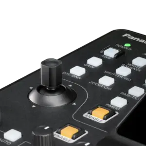 Controlador Panasonic AW-RP200GJ para cámaras PTZ con doble joystick, pantalla táctil de 7", monitorización SDI, NDI®, SRT y funciones Macro.
