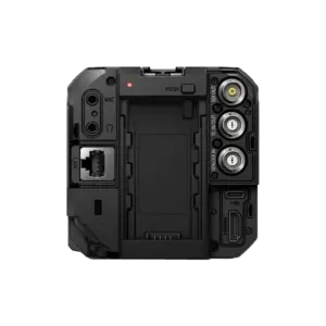 Cámara Panasonic AW-UB10 4K multipropósito con sensor Micro Cuatro Tercios, montura MFT, salidas 3G-SDI, HDMI, PoE+ y conectividad IP profesional.